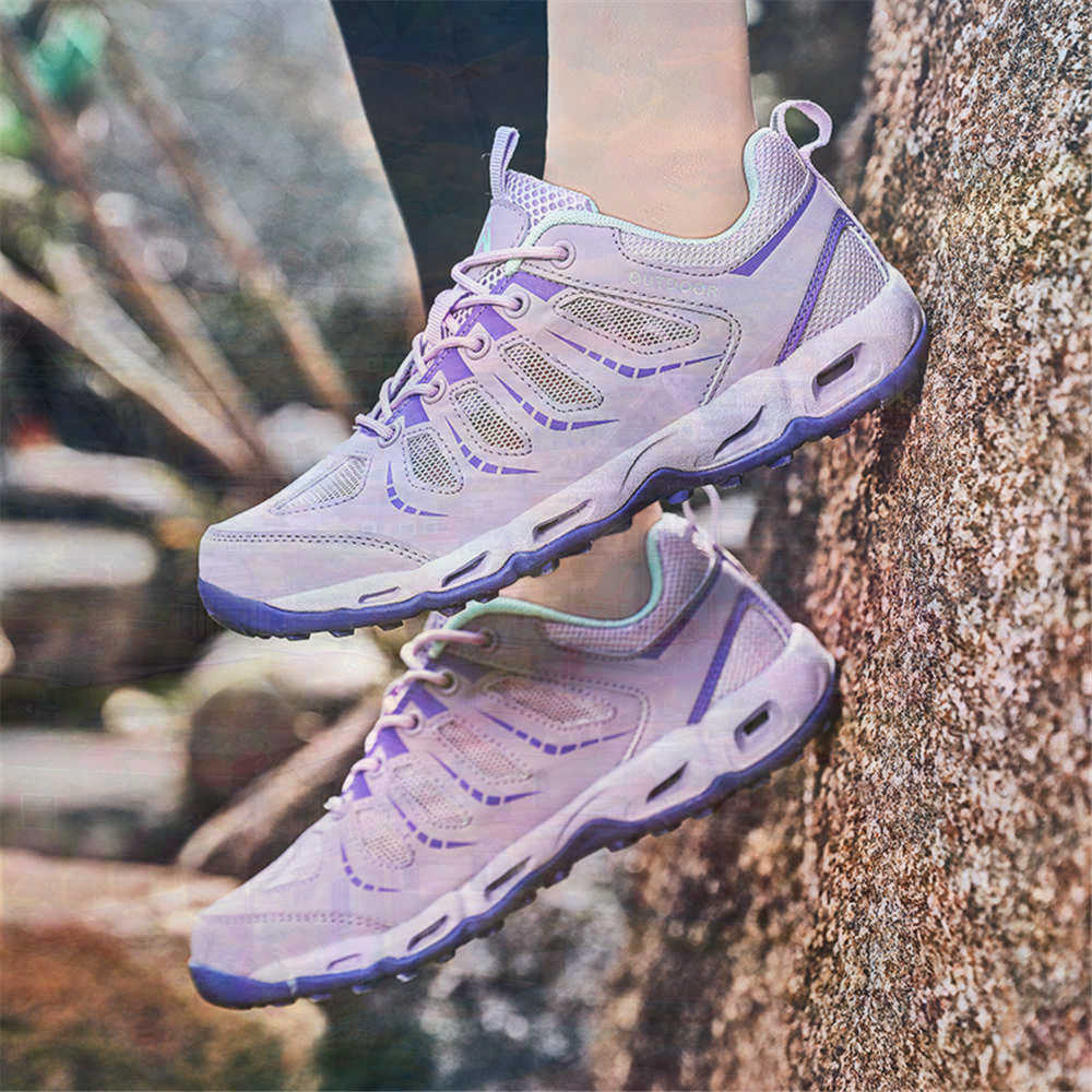 Sumer Round Tip Silver Sneaker - Men Accessories Shop ulasan dan harga